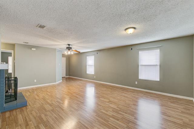 Foto del edificio - 9208 Glen Falls Ln