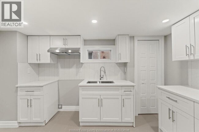 Photo du bâtiment - 1439 Benjamin Ave