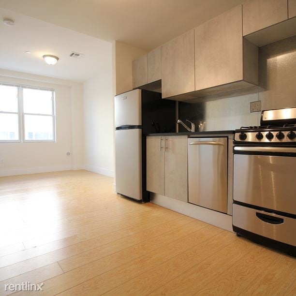Foto principal - 1024 Gates Ave