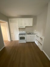 Building Photo - 445 Albany Ave