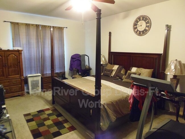 Foto del edificio - 2811 Oak Crest Dr