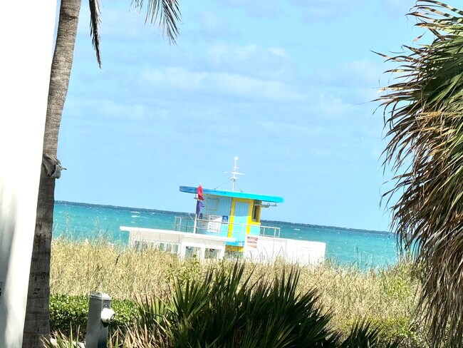 Foto del edificio - 1621 Collins Ave