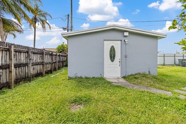 Foto del edificio - 2131 SW 98th Pl