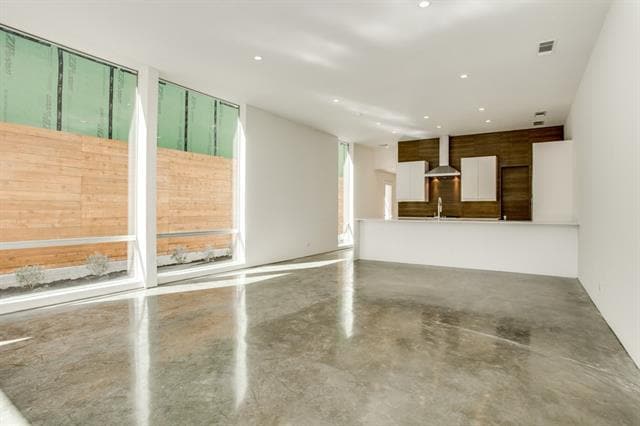 Foto del edificio - 5801 Bryan Pkwy