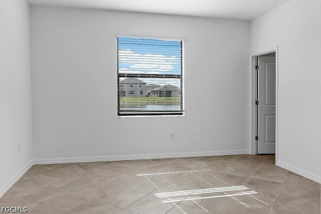 Building Photo - 14882 Portico Blvd