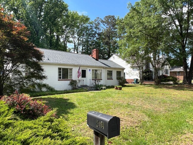 Foto del edificio - Adorable 2bdrm/1bth Ranch Style Home Conve...