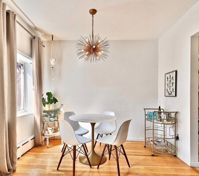 Building Photo - SOHO/GV FULL-FLOOR 2BR w/ TERRACE