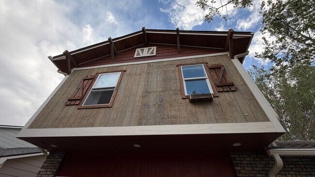 Foto del edificio - 1807 Creekwood Dr