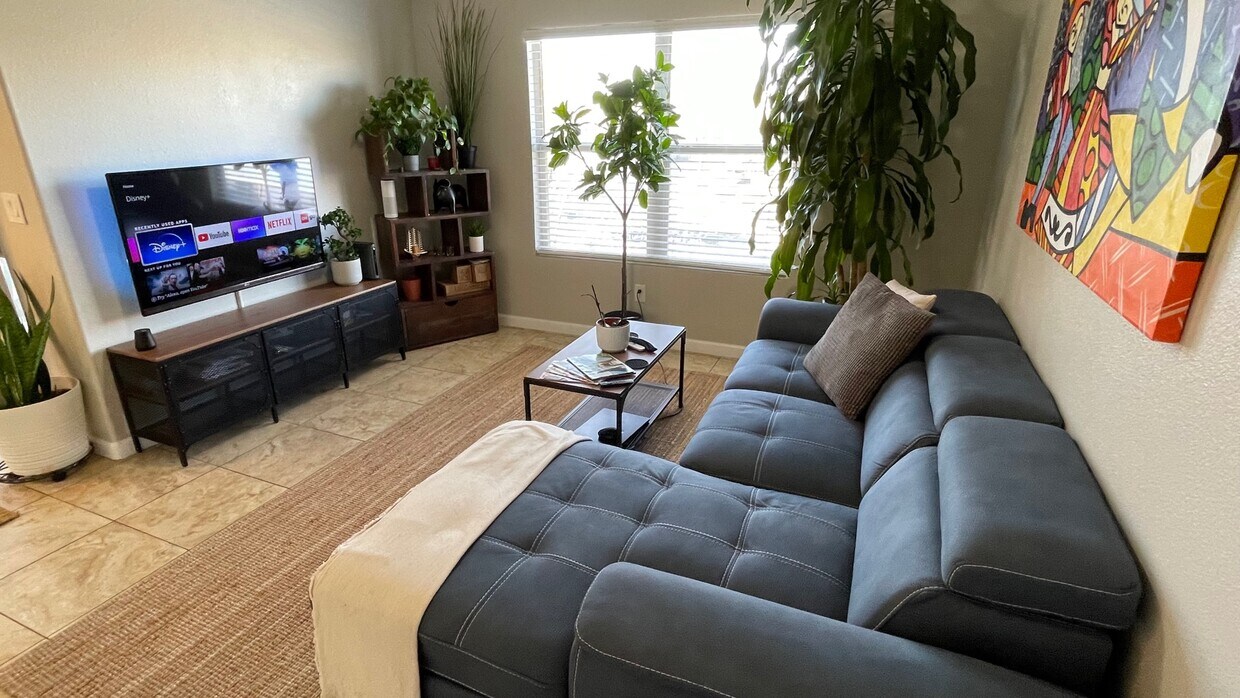 Living Room - 555 E Silverado Ranch Blvd
