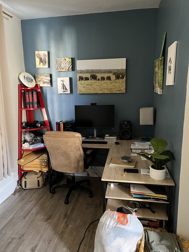 Building Photo - 1011 Penn St