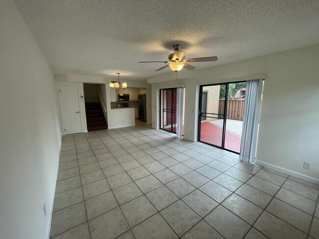 Foto del edificio - 8243 Thames Blvd