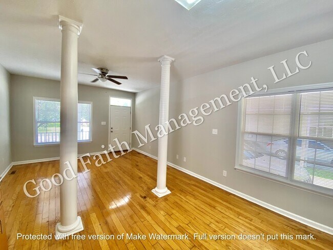 Building Photo - Move-In Ready NOW!