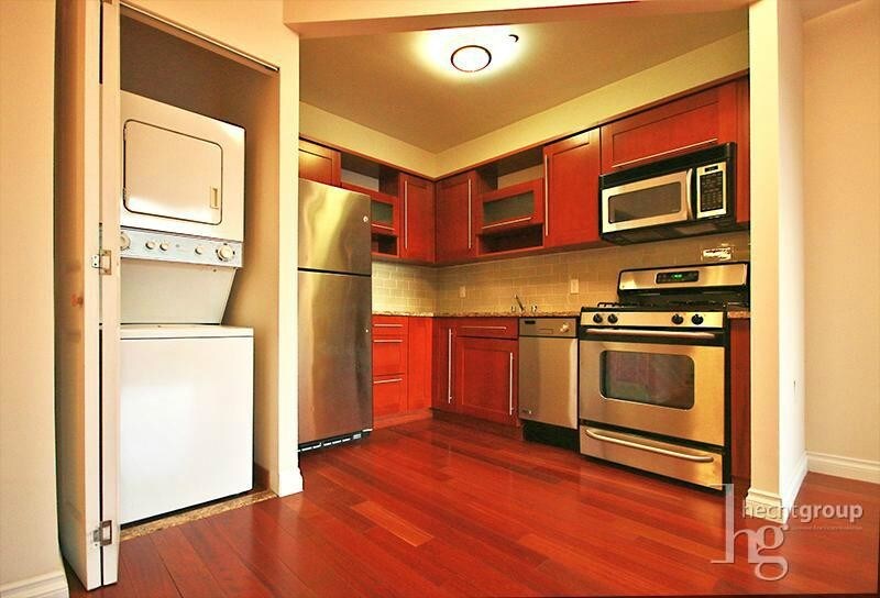 Primary Photo - 3085 Vernon Blvd