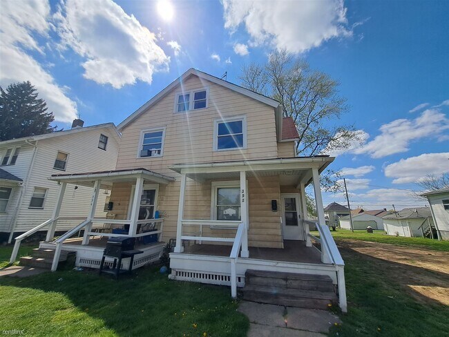 Building Photo - 3 br, 1.5 bath Duplex - 392 Cedar Avenue 392