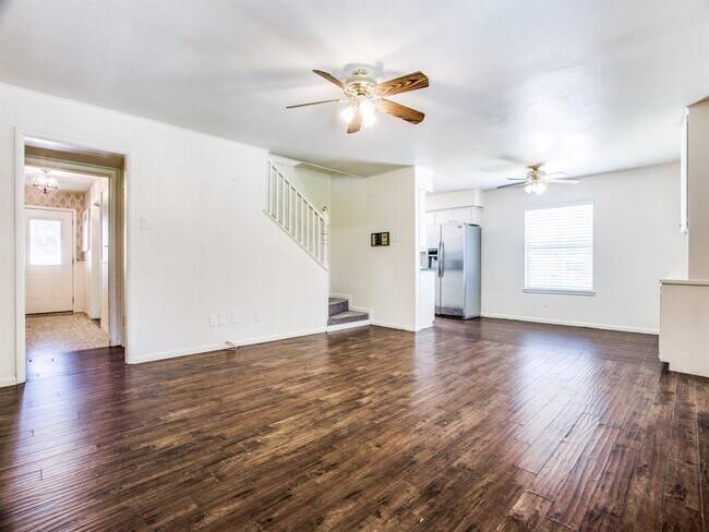 Foto del edificio - 3701 Park Ridge Blvd
