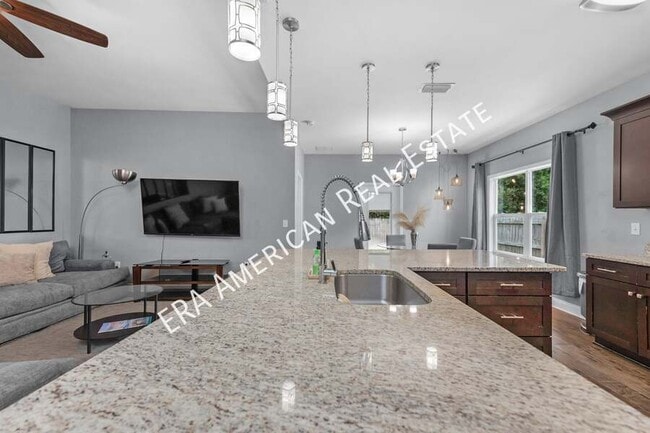 Foto del edificio - 2269 Tom St