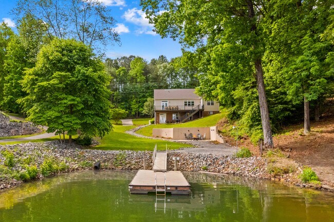 Foto del edificio - 7228 Lynbrook Cir