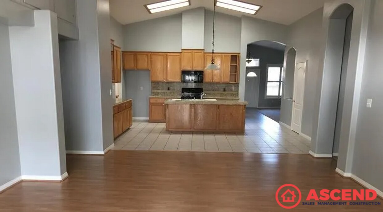 Building Photo - Spacious 4 Bedroom + Office Home with Gated Pool & 2-Car Garage