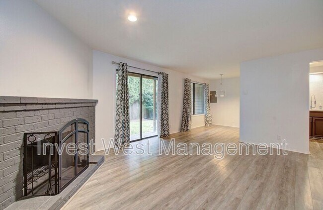 Foto del edificio - 607 SE 121 Ave