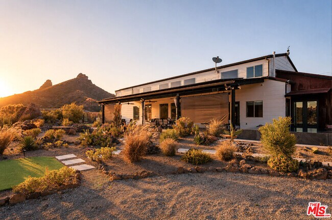 Foto del edificio - 32194 Mulholland Hwy