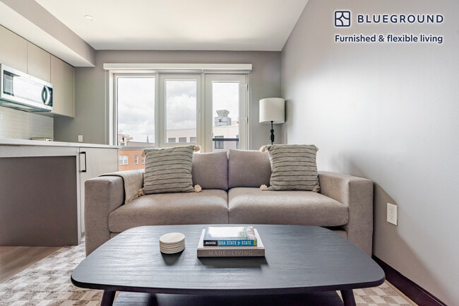 Foto del edificio - 1313 L St NW