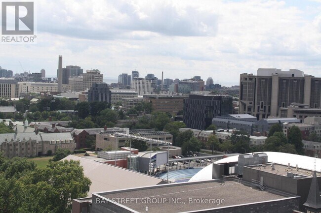 Building Photo - 200 Bloor St W