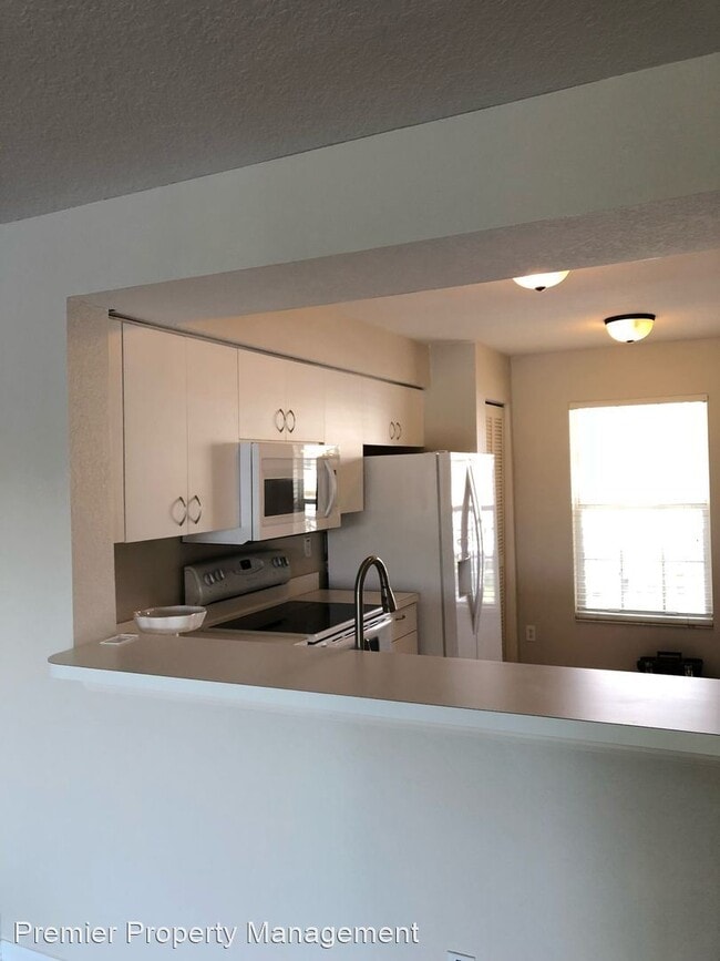 Building Photo - 2 br, 2 bath House - 9610 Victoria Lane D204