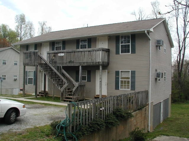 Building Photo - Francis St Apartments
