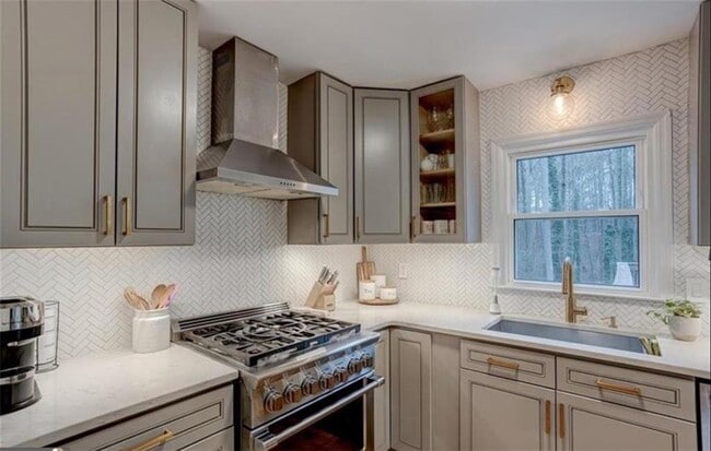 Foto del edificio - 1201 Holly Hills Dr SW