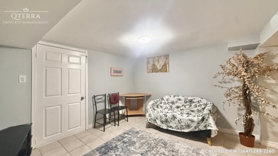 Building Photo - 21 Byng Av