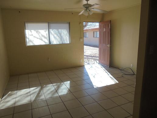 Building Photo - 1600 S Santa Cruz St