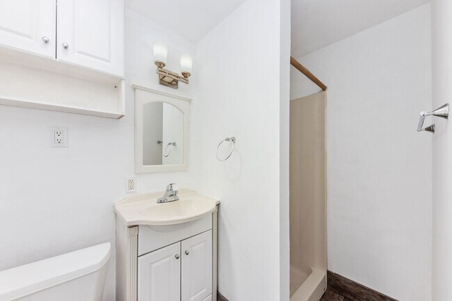 Foto del edificio - 419 Rivercrest Ln
