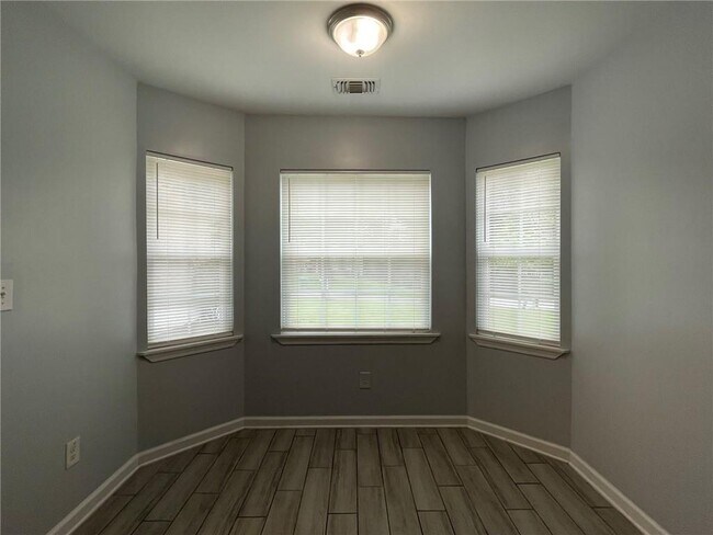 Building Photo - 2471 Honeycomb Way