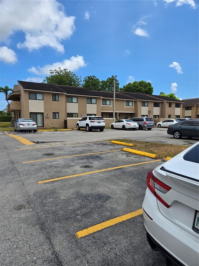 Foto del edificio - 15421 SW 80th St