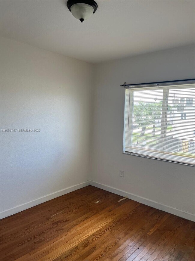 Foto del edificio - 403 NW 84th St