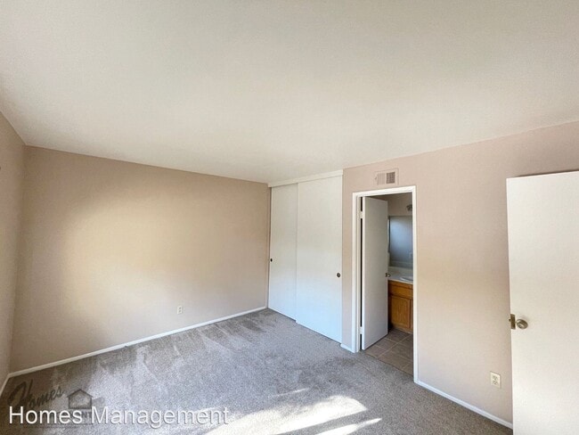 Building Photo - 3 br, 3 bath House - 2050 Skyview Glen
