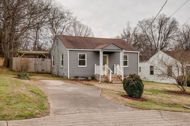 Photo - 821 W McKennie Ave House