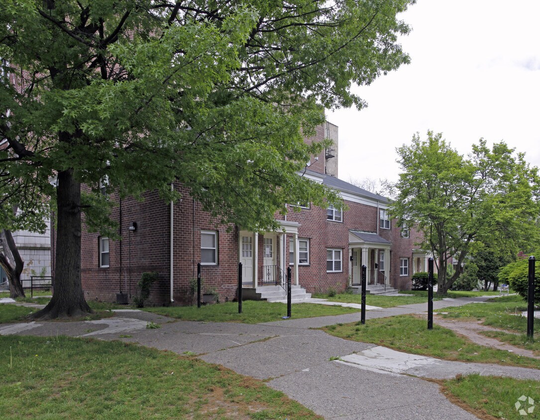 Building Photo - 70-94 Union Ave