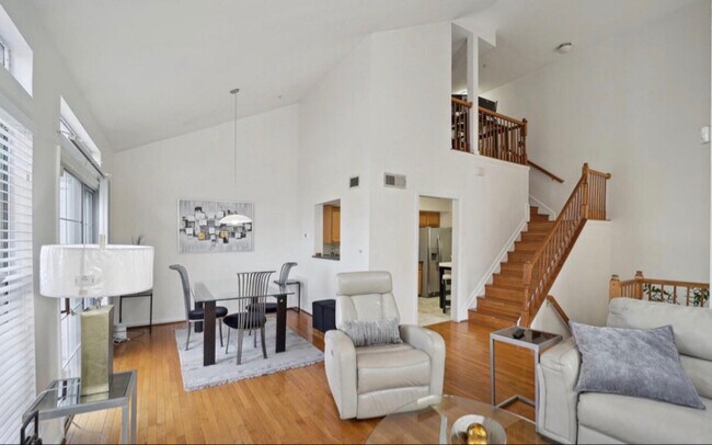 Photo - 13814 King Frederick Way Apartment