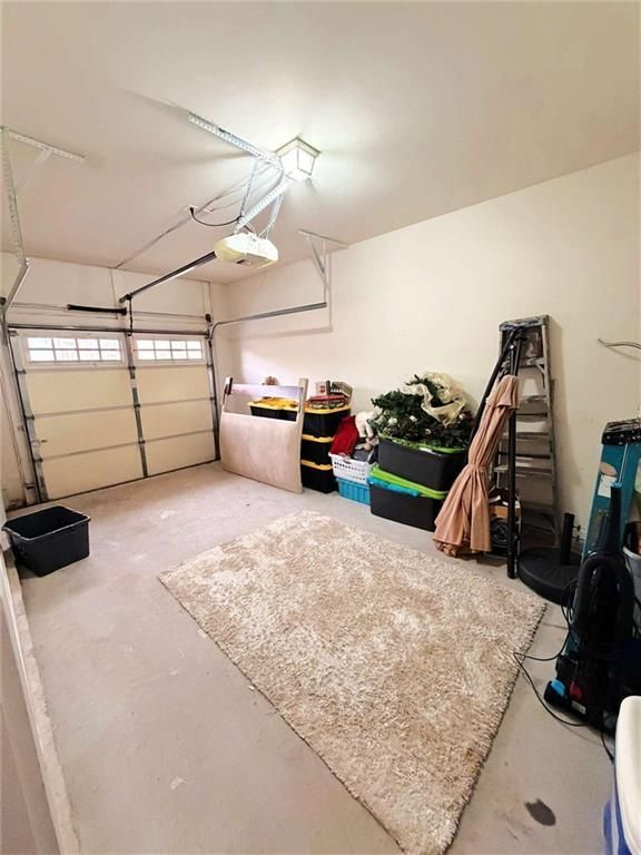 Foto del edificio - 2708 Beynon Ln NE