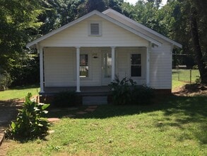 Building Photo - 1732 McKnight Mill Rd