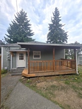 Building Photo - 127 S Macleod Ave