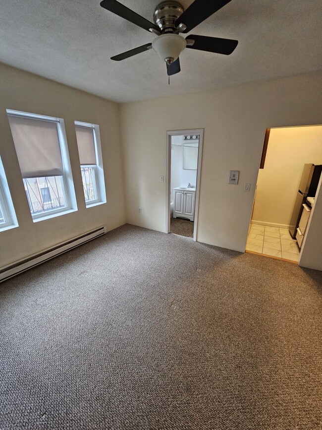 Building Photo - 111 Norway St