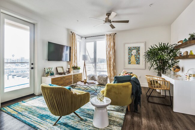 Foto del edificio - 14020 Panay Way