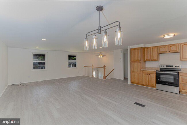 Building Photo - 11 Ebbtide Ln