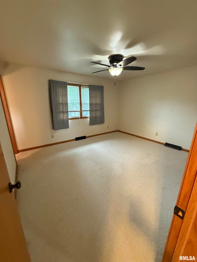 Building Photo - 4155 Utica Ridge Rd