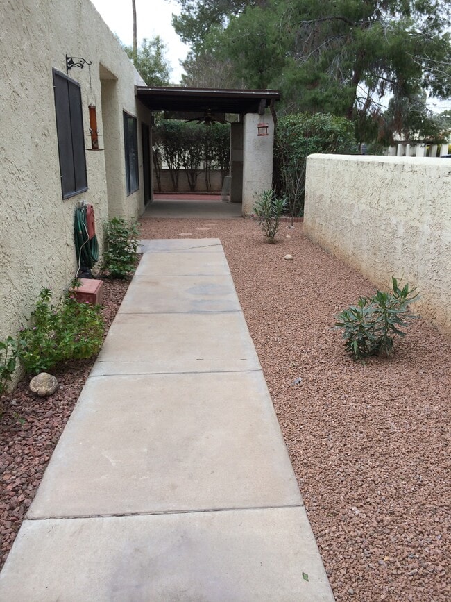 Building Photo - 7169 E Chorro Cir