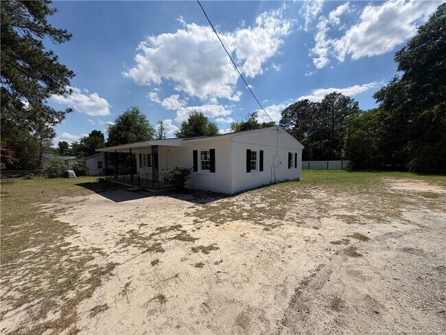 Foto del edificio - 2690 Belhaven Rd