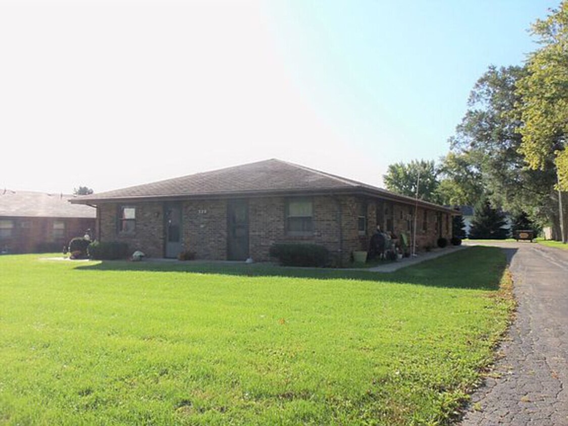 Building Photo - 520 Luther