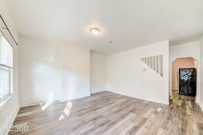 Building Photo - 2 br, 1 bath House - 24 Penelope Mt Washin...